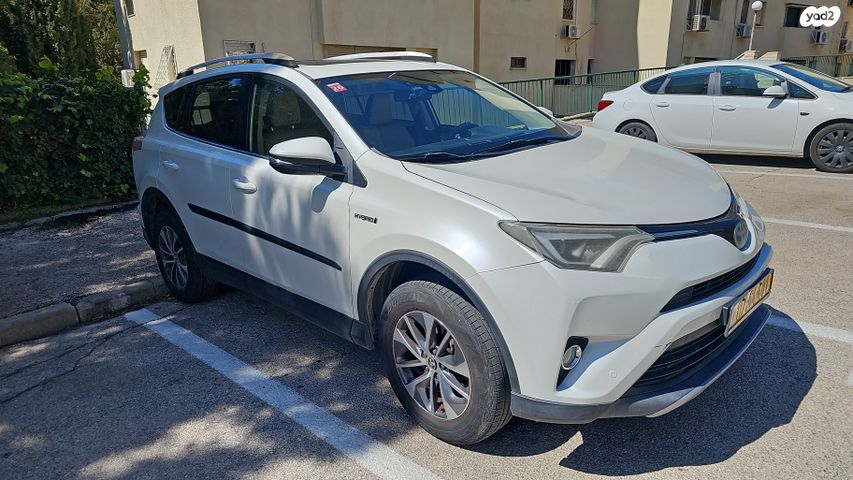 מודעת רכב טויוטה RAV4