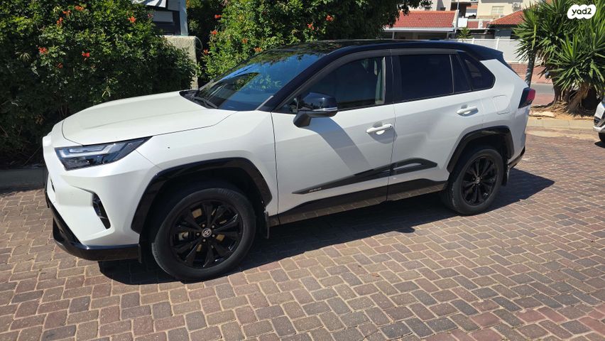 מודעת רכב טויוטה RAV4