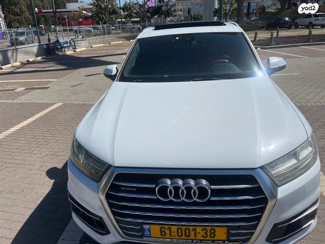 מודעת רכב אאודי Q7