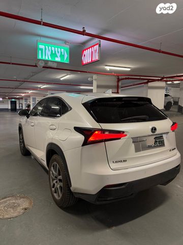 מודעת רכב לקסוס NX