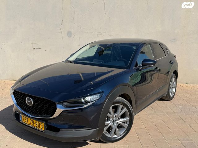 מודעת רכב מאזדה CX-30