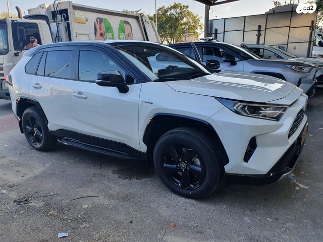 מודעת רכב טויוטה RAV4