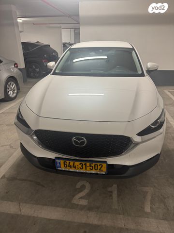 מודעת רכב מאזדה CX-30