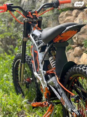 מודעת רכב סורון Light Bee X