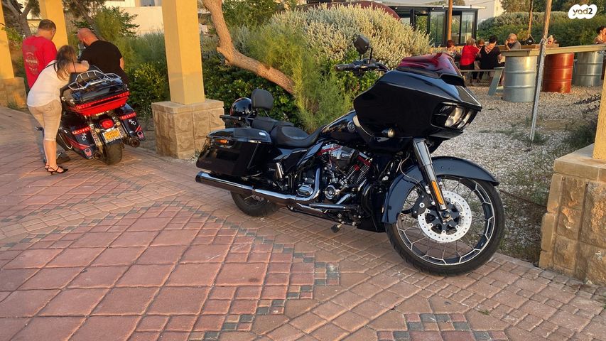 מודעת רכב הרלי דיווידסון CVO רוד גלייד 117