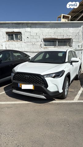 מודעת רכב טויוטה קורולה קרוס