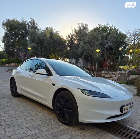 מודעת רכב טסלה מודל 3 1