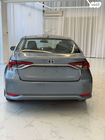 מודעת רכב טויוטה קורולה 1