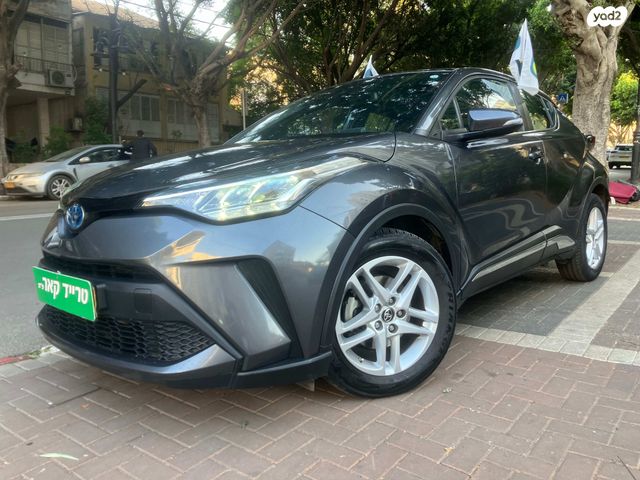 מודעת רכב טויוטה C-HR