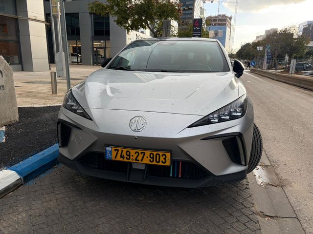 מודעת רכב אם ג'י MG4