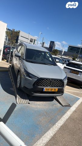 מודעת רכב טויוטה קורולה קרוס