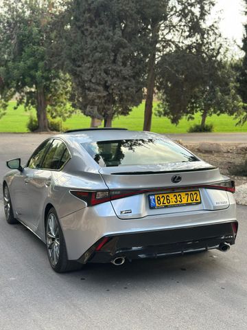 מודעת רכב לקסוס IS 1