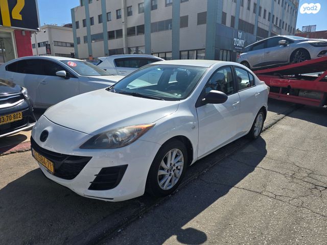 מודעת רכב מאזדה 3