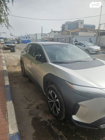 מודעת רכב טויוטה bZ4X