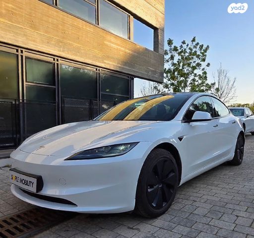 מודעת רכב טסלה מודל 3