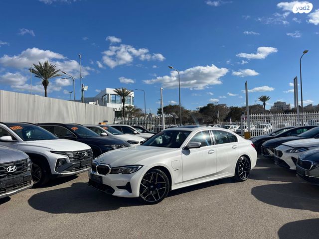 מודעת רכב ב מ וו סדרה 3