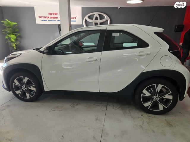 מודעת רכב טויוטה אייגו X 1