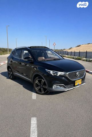 מודעת רכב אם ג'י ZS