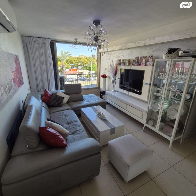 כ"ט בנובמבר 10