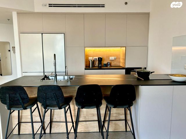 יצחק נבון 21