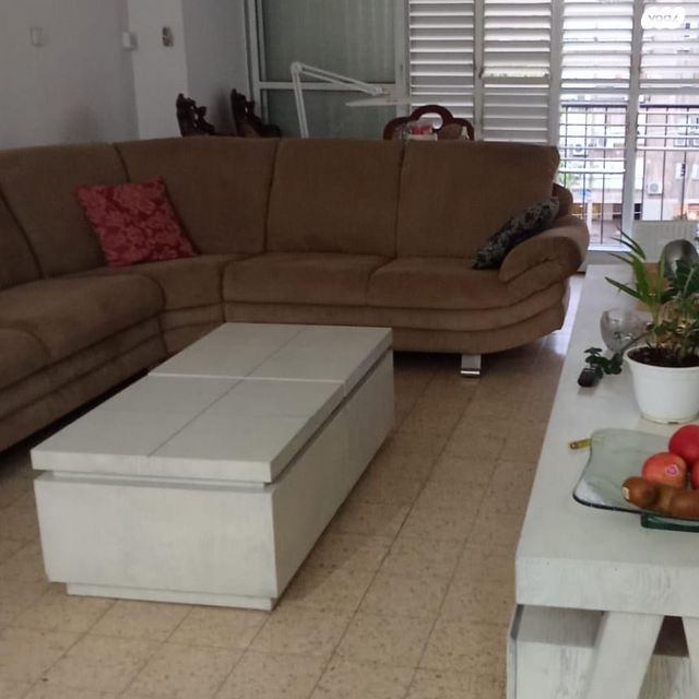 מעפילי אגוז 86