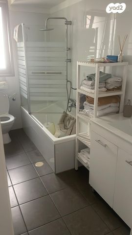 שדרות הרצל 13