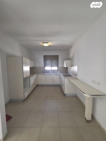 הרב משה צבי נריה 6