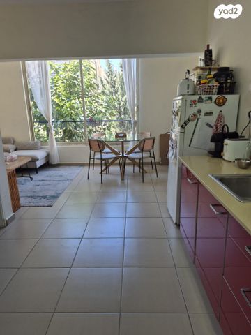 בוקי בן יגלי 18