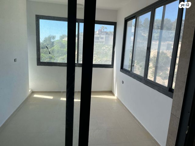 שדרות אבא חושי 1