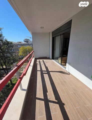 פנחס לבון 10