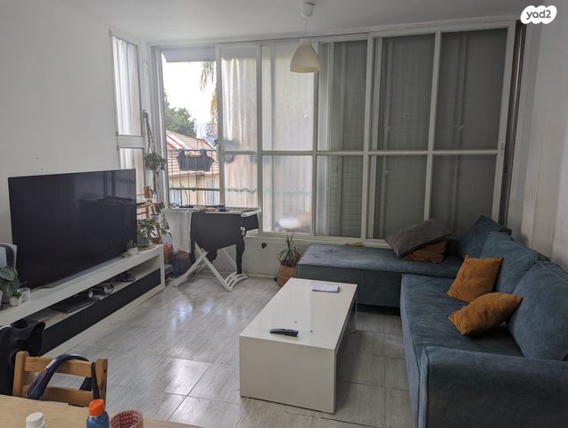 פני הגבעה 19