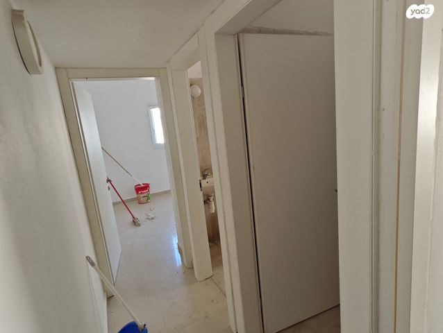 שלוש השעות 30