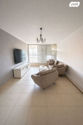 מודעת נכס, קרן קיימת לישראל 12, קרית שרת מערב, חולון