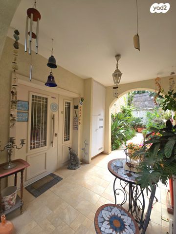 מודעת נכס, לסטר/רבוצקי, רעננה