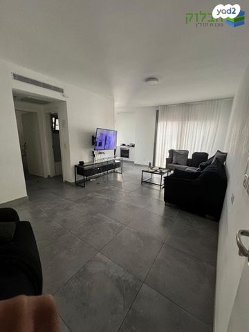 מודעת נכס, הרקפות, ראשון לציון