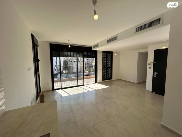 מודעת נכס, גד מכנס, המרכז השקט / מרכז העיר, פתח תקווה