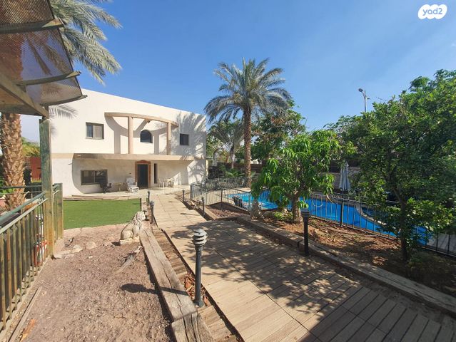 הפירות, שחמון, רובע 4