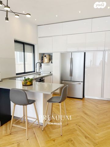 ז'בוטינסקי 26