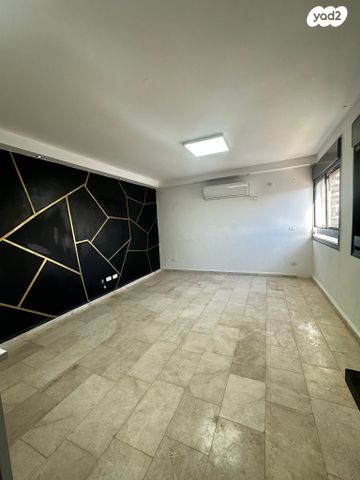 דירה, קרית אתא