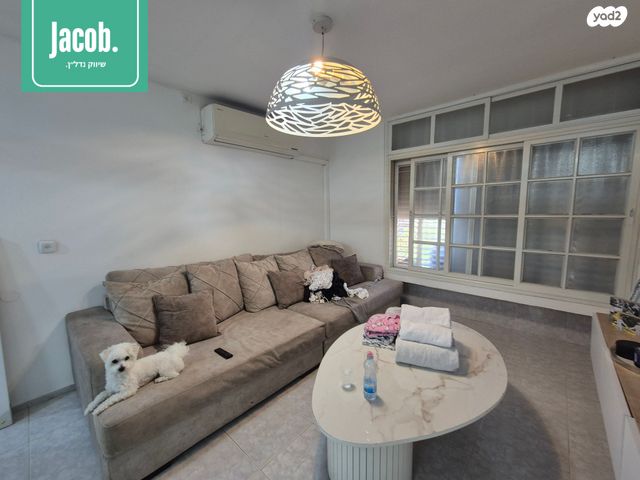 מודעת נכס, אצ"ל, שז"ר / דקר, טירת כרמל