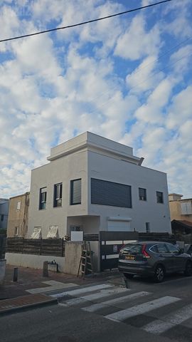 גג/ פנטהאוז, נווה רמז, חולון