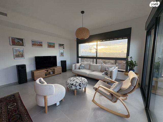 גג/ פנטהאוז