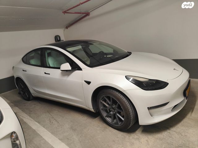 מודעת רכב טסלה מודל 3