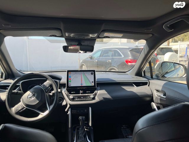 מודעת רכב טויוטה קורולה קרוס