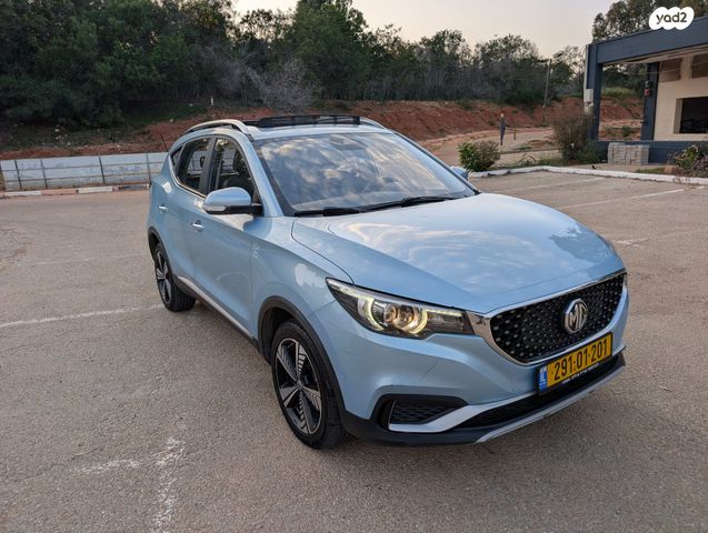 מודעת רכב אם ג'י ZS