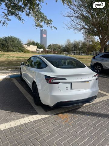מודעת רכב טסלה מודל 3