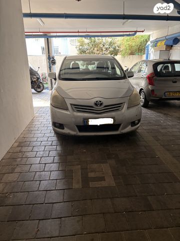 מודעת רכב טויוטה ורסו