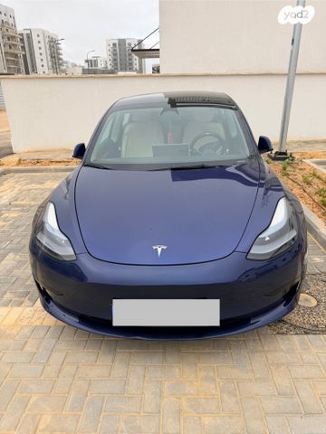 מודעת רכב טסלה מודל 3