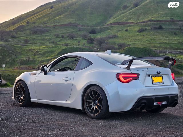 מודעת רכב סובארו BRZ