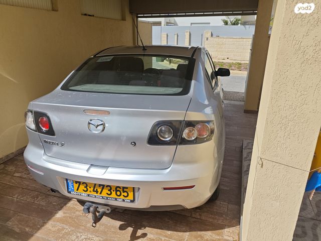 מודעת רכב מאזדה 3